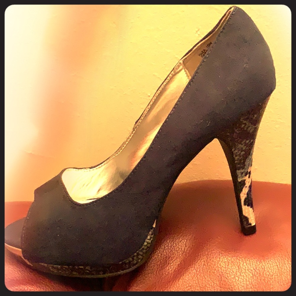New! Never worn! Navy High Heel Shoes